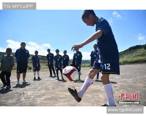 孩子追逐梦想成为足球明星的心路历程与成长故事