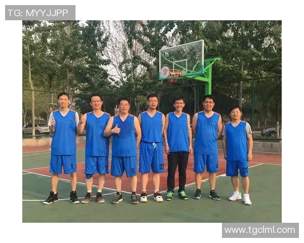 成都篮球队与北京篮球队赛后复盘团队协作的精彩瞬间与经验总结