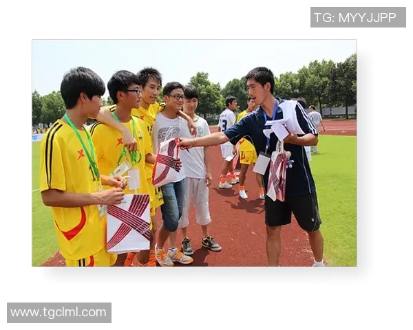 足球明星为学子加油助力高考梦想携手共创辉煌未来 足球明星为学子加油助力高考梦想携手共创辉煌未来