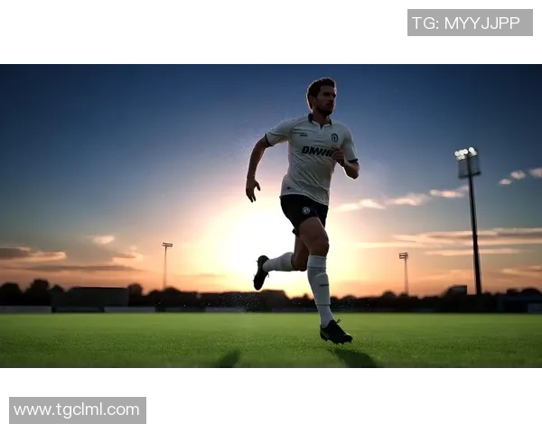 足球明星风采全景展示从球场到生活的精彩瞬间 足球明星风采全景展示从球场到生活的精彩瞬间